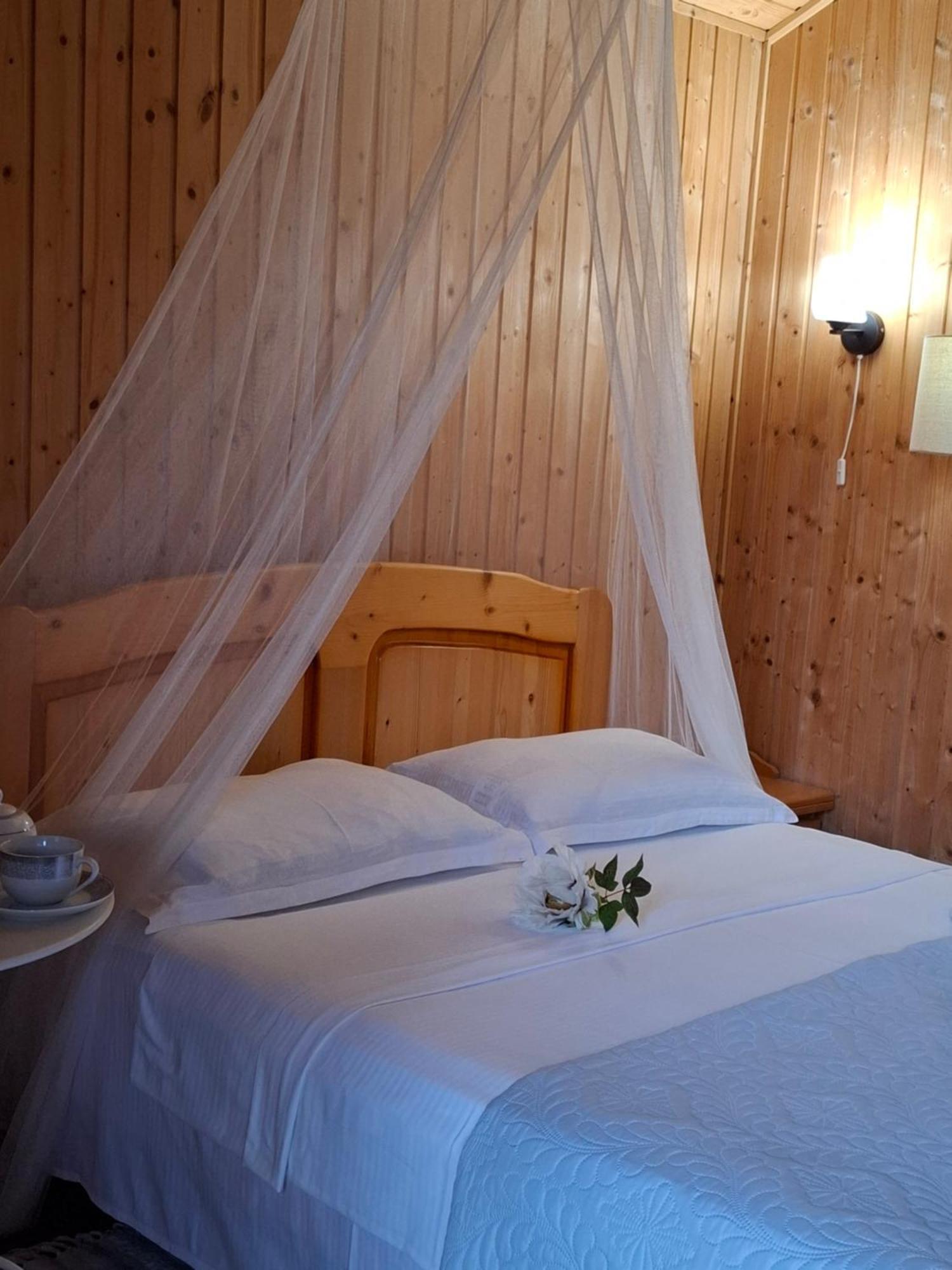 Cabane De Lemn Costinești Exterior foto
